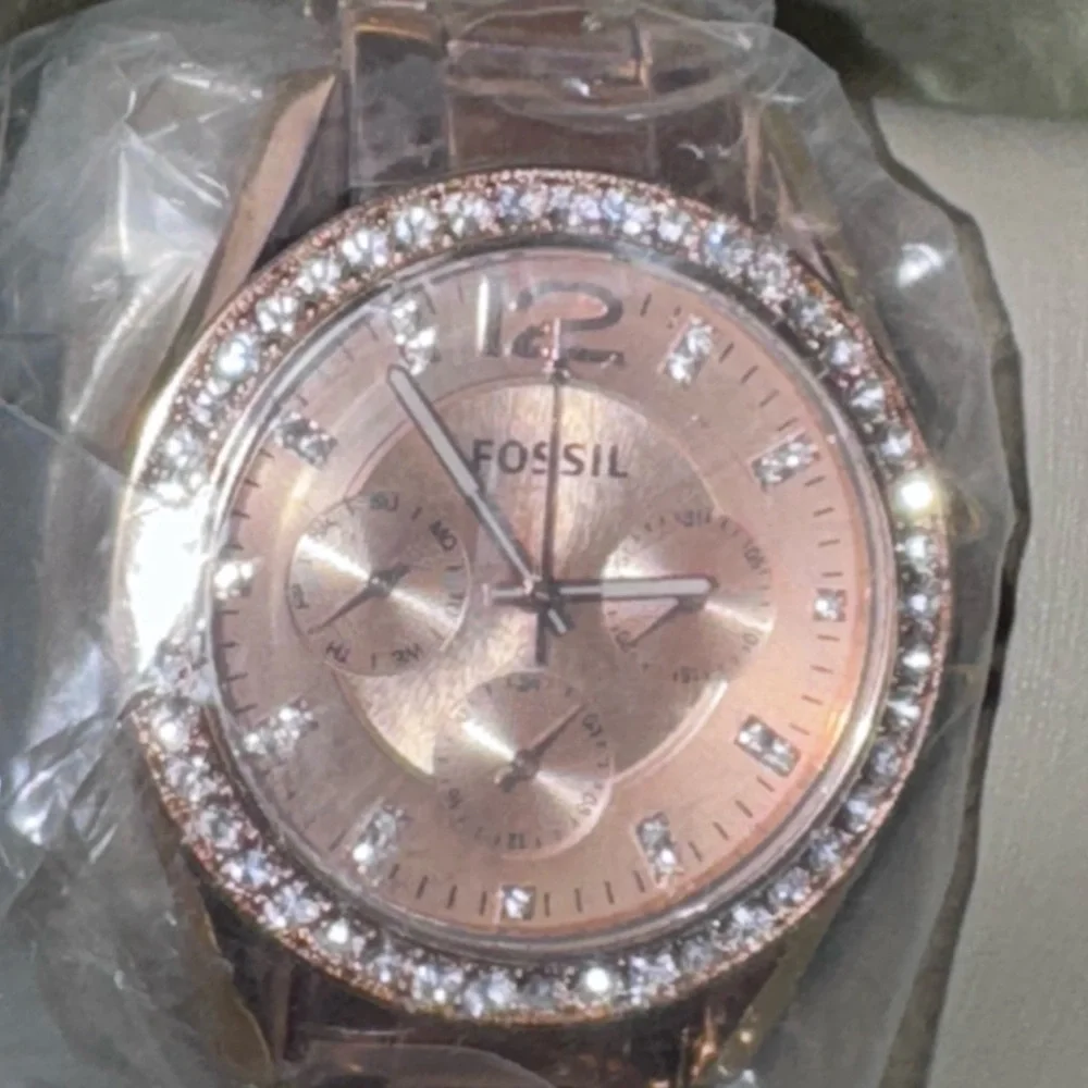 NEW Fossil Women's Rose Gold Crystal Watch